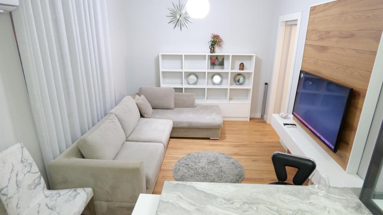 City Center Apartment Niko 04 Тирана Екстер'єр фото