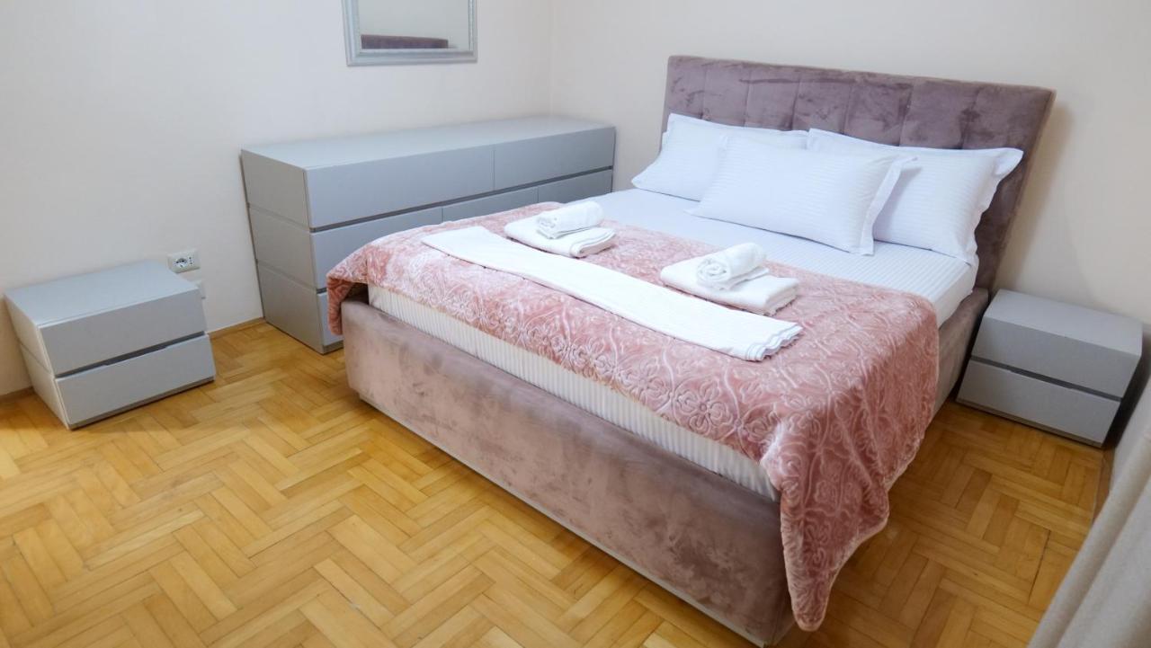 City Center Apartment Niko 04 Тирана Екстер'єр фото