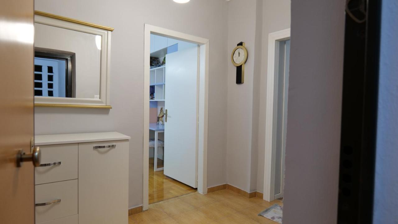 City Center Apartment Niko 04 Тирана Екстер'єр фото
