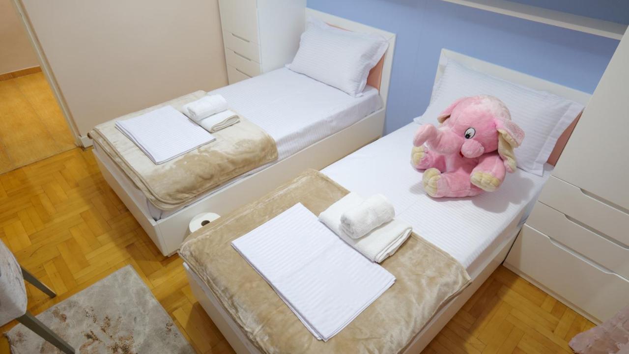 City Center Apartment Niko 04 Тирана Екстер'єр фото